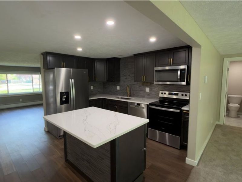8796 Evergreen Drive , Mentor, OH 44060 Photo 2