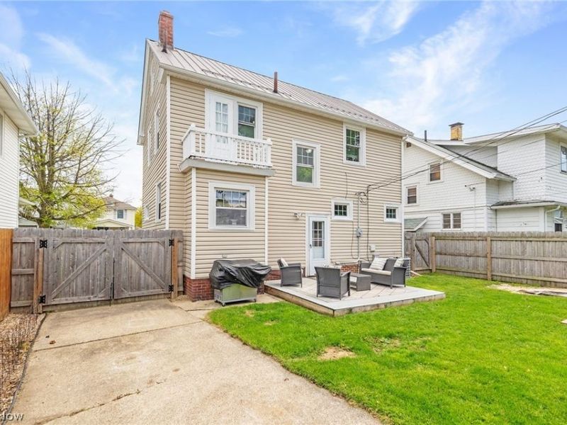 818 Allison Avenue , Lorain, OH 44052 Photo 3