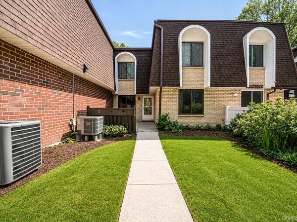 140 Golf Lane , Medford, NY 11763