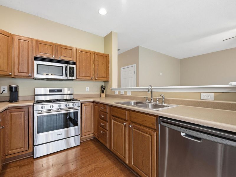 731 Park Court, Unit 4106, Columbus, OH 43224 Photo 11
