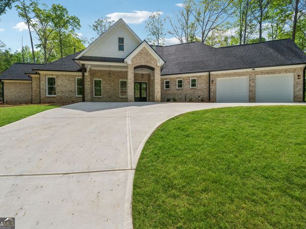 6029 Wellington Avenue, Gainesville, GA 30506