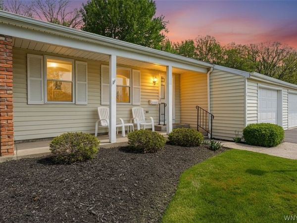 7 The Common , Lockport, NY 14094