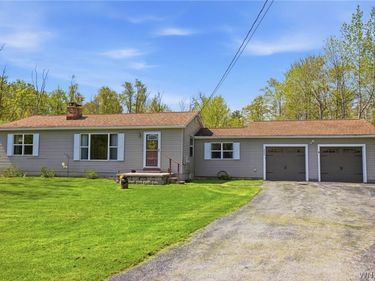 2052 Crittenden Road , Alden, NY 14004