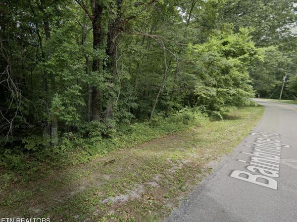 227 Bainbridge Rd, Crossville, TN 38558