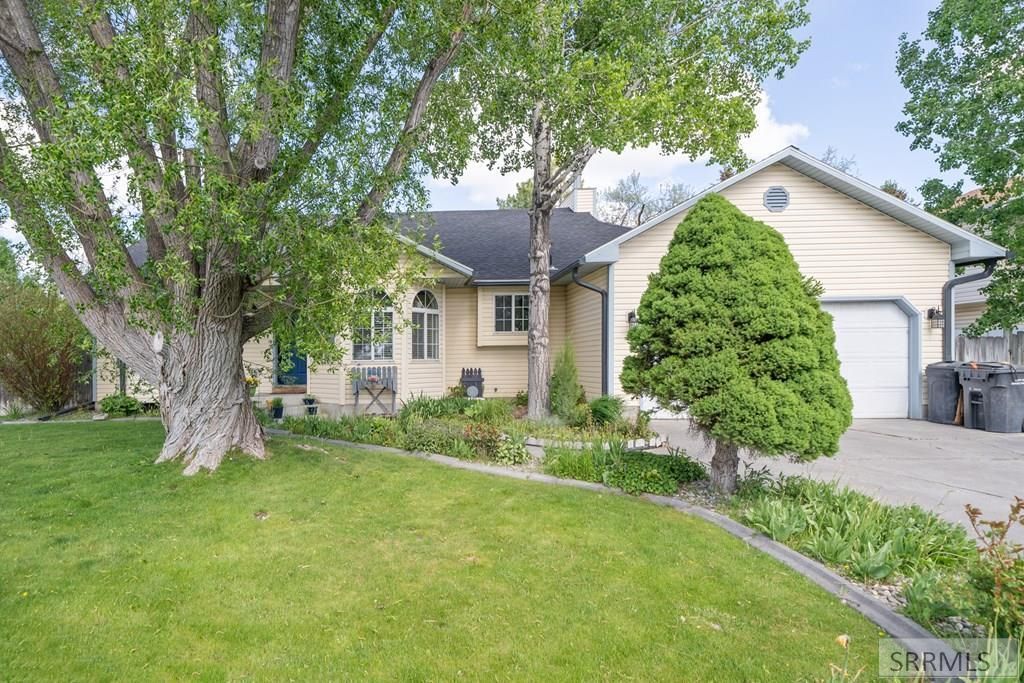 1089 Lowell Drive, Idaho Falls, ID 83402 Main Photo