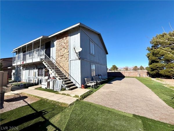 4796 Nova Lane , Las Vegas, NV 89115