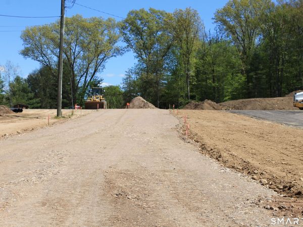 11 Thayer Rd, Haddam, CT 06441