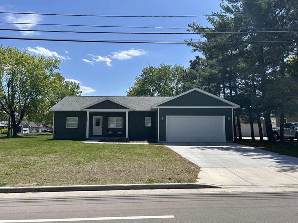 715 WASHINGTON STREET, Prescott, WI 54021