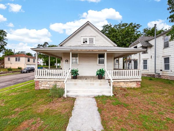302 N Joplin Avenue , Joplin, MO 64801