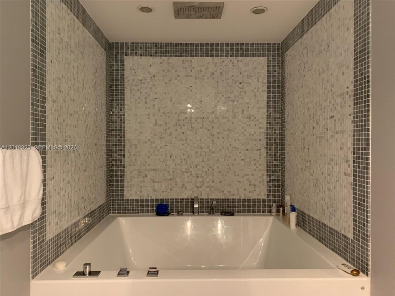 200 Biscayne Boulevard Way , Unit 4212, Miami, FL 33131 Photo