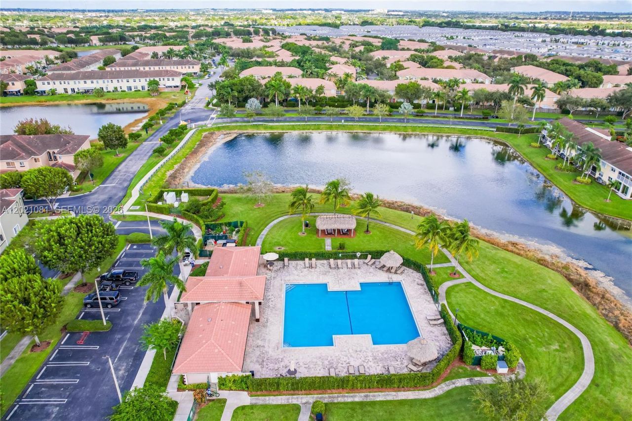 2312 SE 21st St, Unit 2312, Homestead, FL 33035 Photo