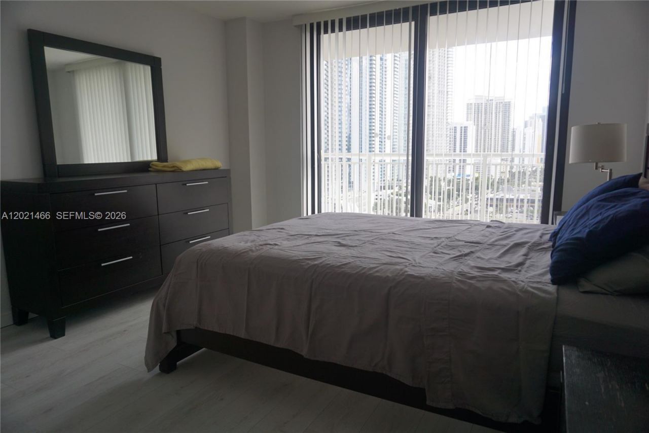 210 174th St , Unit 1904, Sunny Isles Beach, FL 33160 Photo