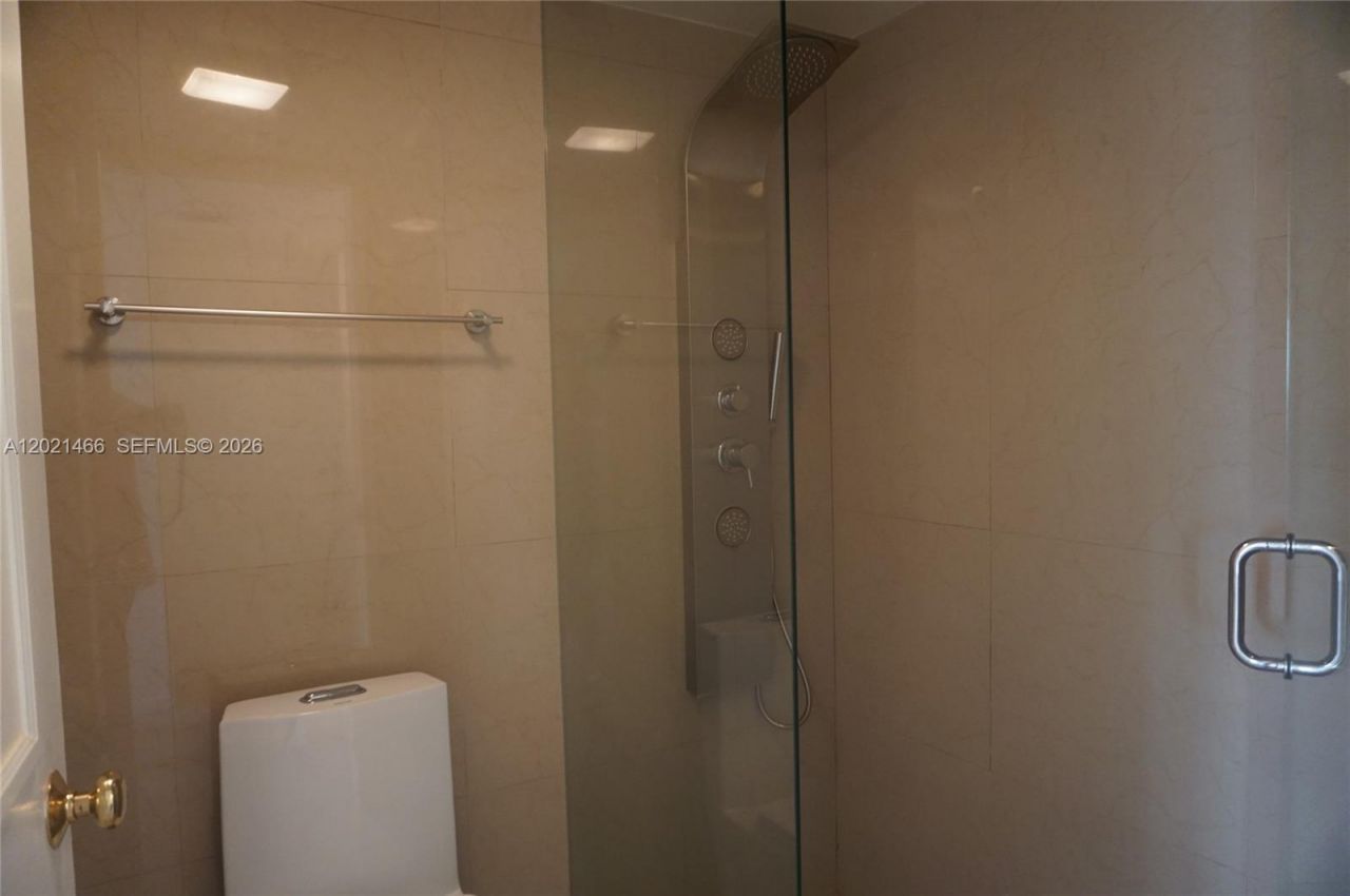 210 174th St , Unit 1904, Sunny Isles Beach, FL 33160 Photo