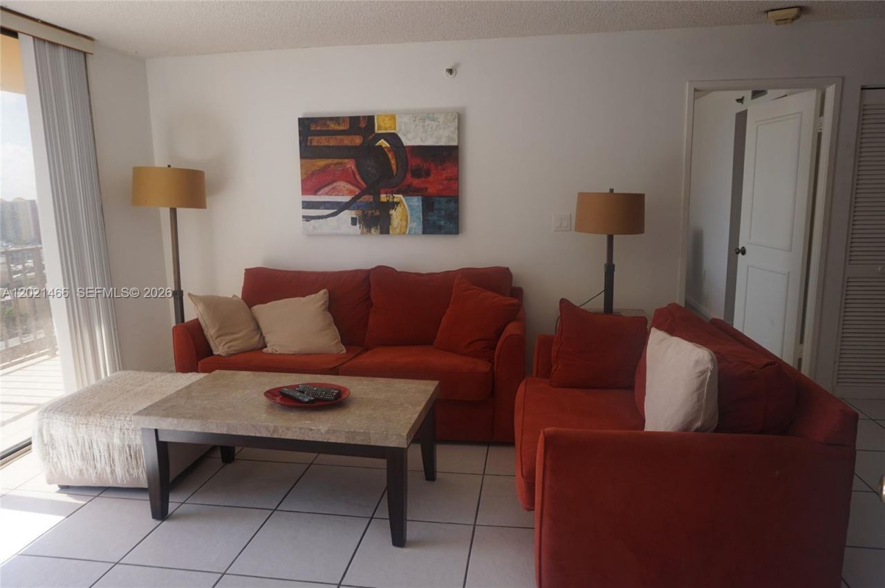 210 174th St , Unit 1904, Sunny Isles Beach, FL 33160 Photo