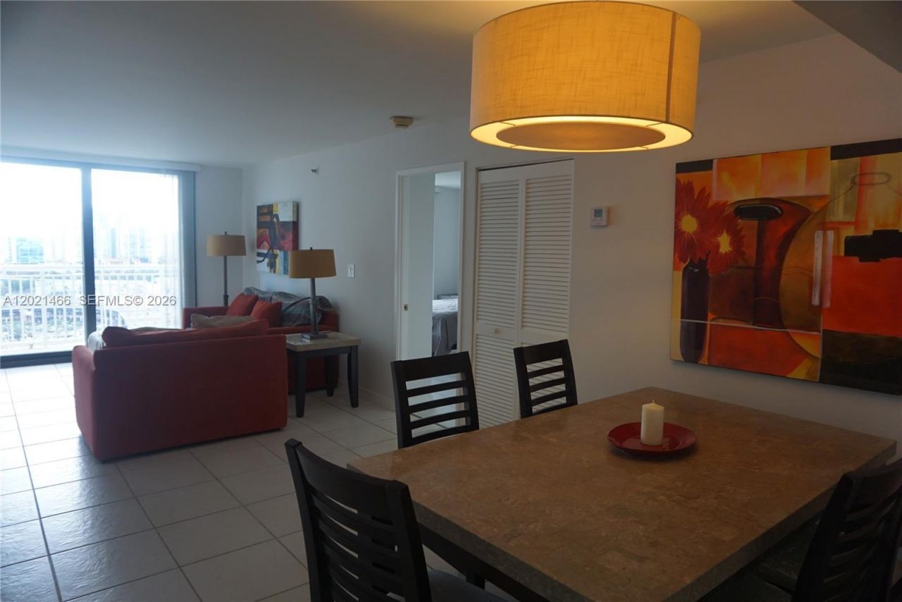 210 174th St , Unit 1904, Sunny Isles Beach, FL 33160 Photo