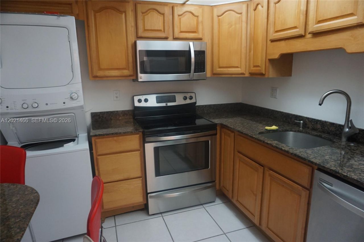 210 174th St , Unit 1904, Sunny Isles Beach, FL 33160 Photo