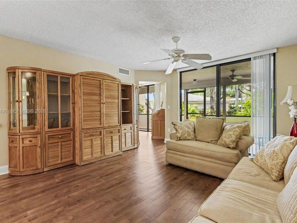 1420 Sheridan St, Unit 3H, Hollywood, FL 33020