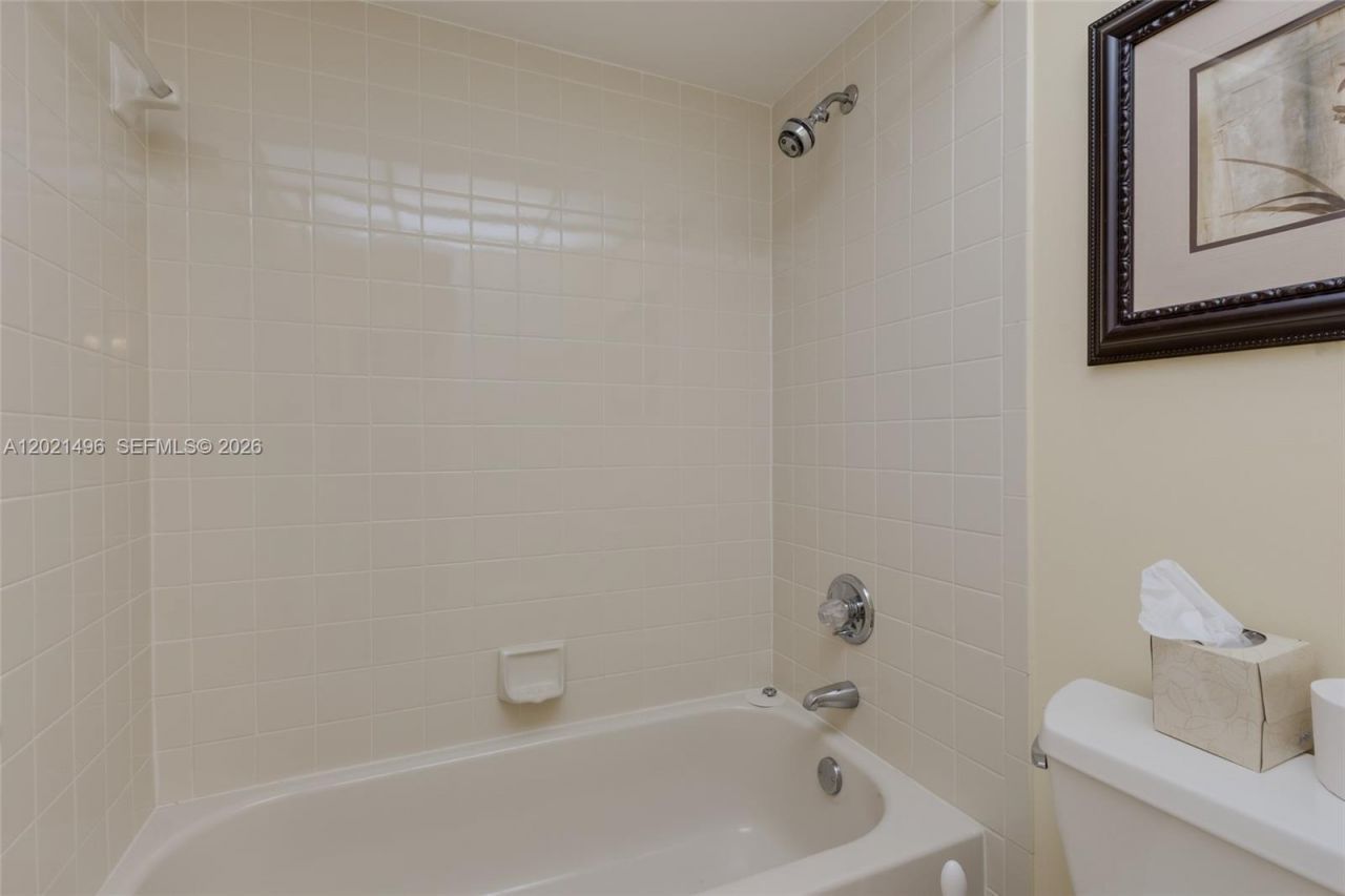 1420 Sheridan St, Unit 3H, Hollywood, FL 33020 Photo