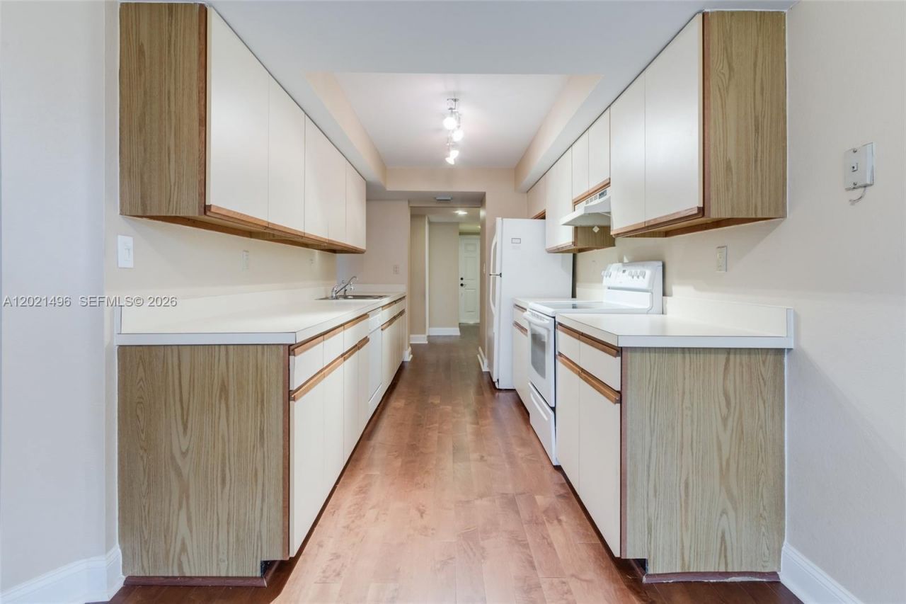 1420 Sheridan St, Unit 3H, Hollywood, FL 33020 Photo