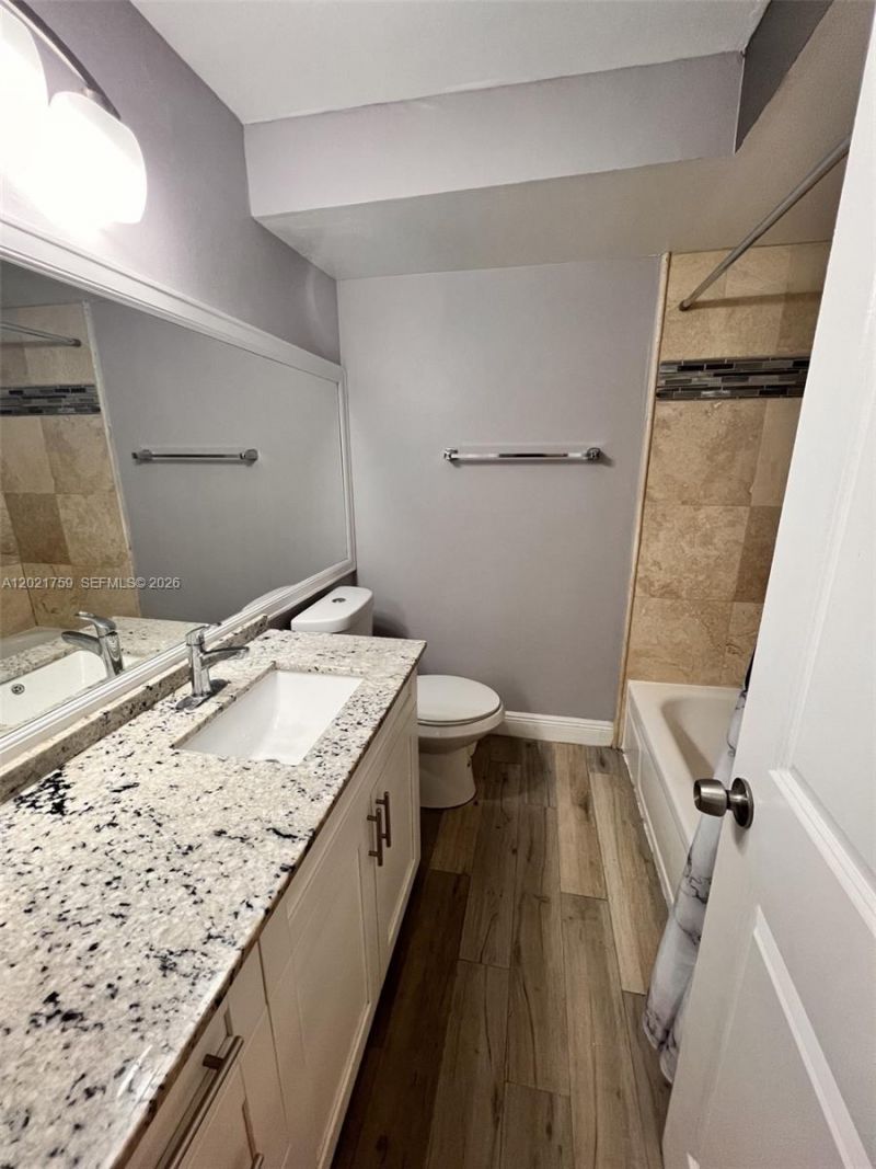 9440 SW 8th St , Unit 320, Boca Raton, FL 33428 Photo