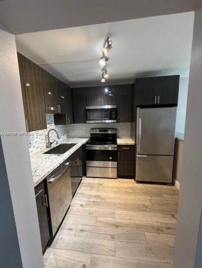 9440 SW 8th St , Unit 320, Boca Raton, FL 33428 Photo