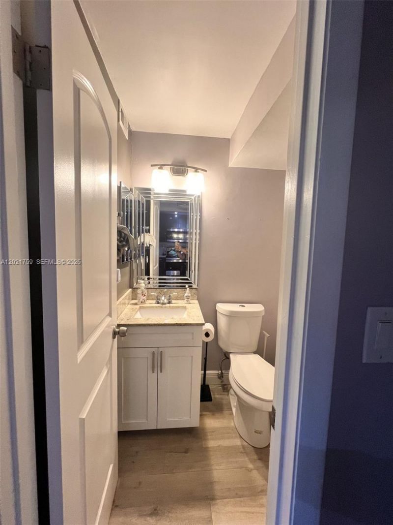 9440 SW 8th St , Unit 320, Boca Raton, FL 33428 Photo