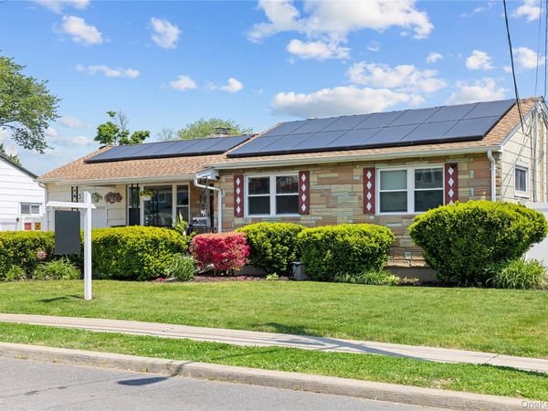 93 Lloyd Avenue, North Babylon, NY 11703