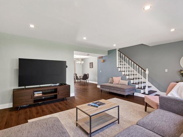 1473 Goodwin Avenue N, Oakdale, MN 55128