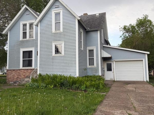 508 E Iowa Street , Elmore, MN 56027