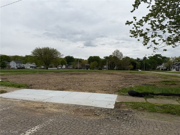 1212 10th Street NE, Massillon, OH 44646