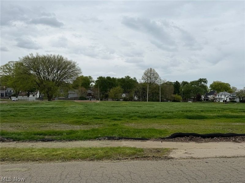 1212 10th Street NE, Massillon, OH 44646 Photo 5