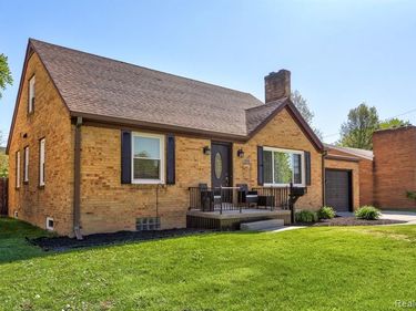 3036 Adams Avenue, Saginaw, MI 48602