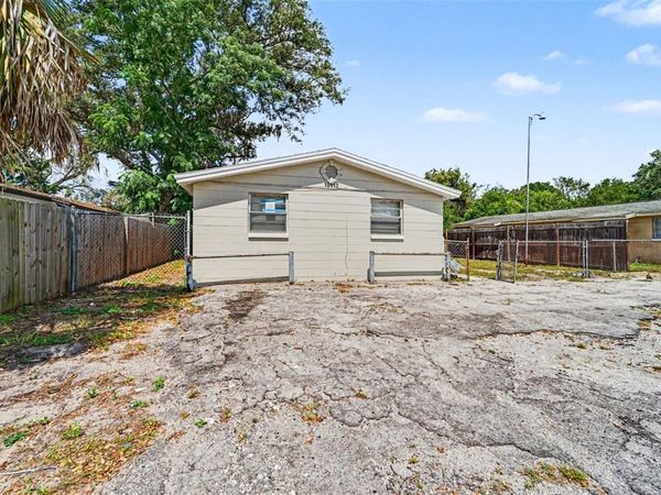 10112 N LANTANA AVENUE , TAMPA, FL 33612