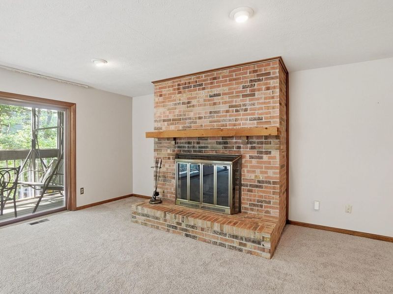 3155 Griggsview Court , Columbus, OH 43221 Photo 10