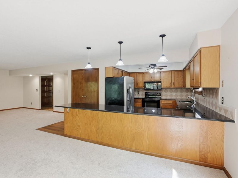 3155 Griggsview Court , Columbus, OH 43221 Photo 17