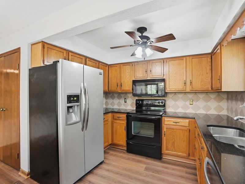 3155 Griggsview Court , Columbus, OH 43221 Photo 20