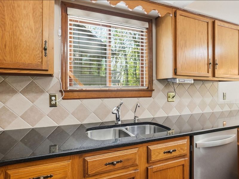 3155 Griggsview Court , Columbus, OH 43221 Photo 23