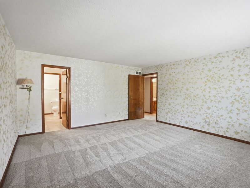 3155 Griggsview Court , Columbus, OH 43221 Photo 27