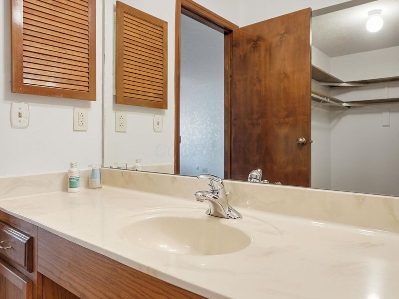 3155 Griggsview Court , Columbus, OH 43221 Photo 30
