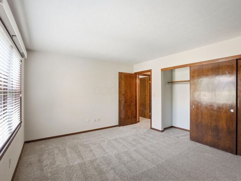 3155 Griggsview Court , Columbus, OH 43221 Photo 37