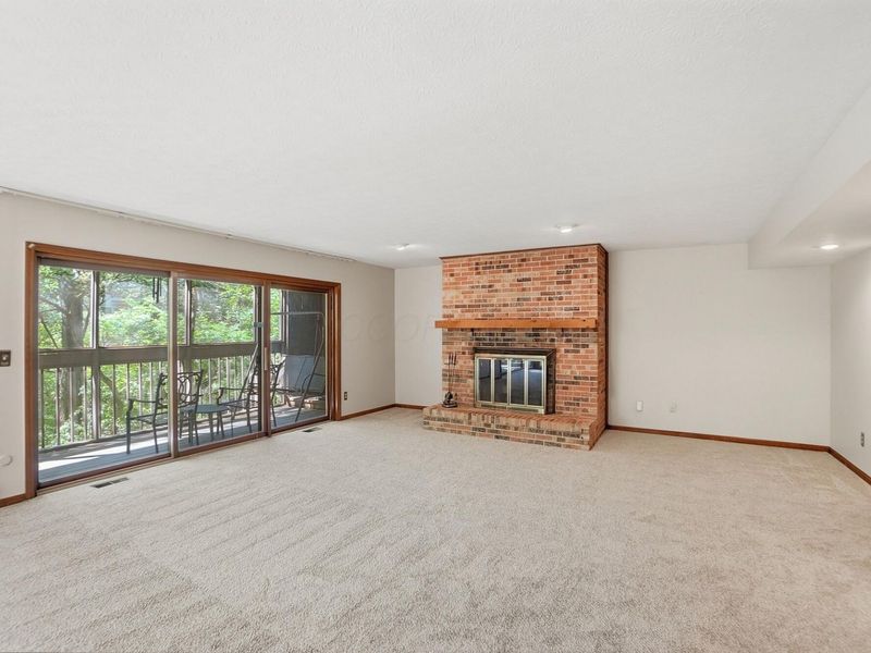 3155 Griggsview Court , Columbus, OH 43221 Photo 9