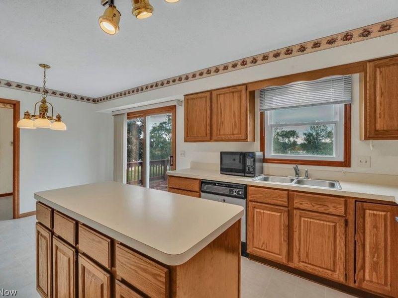 73 Lakecrest Boulevard , Hinckley, OH 44233 Photo 18
