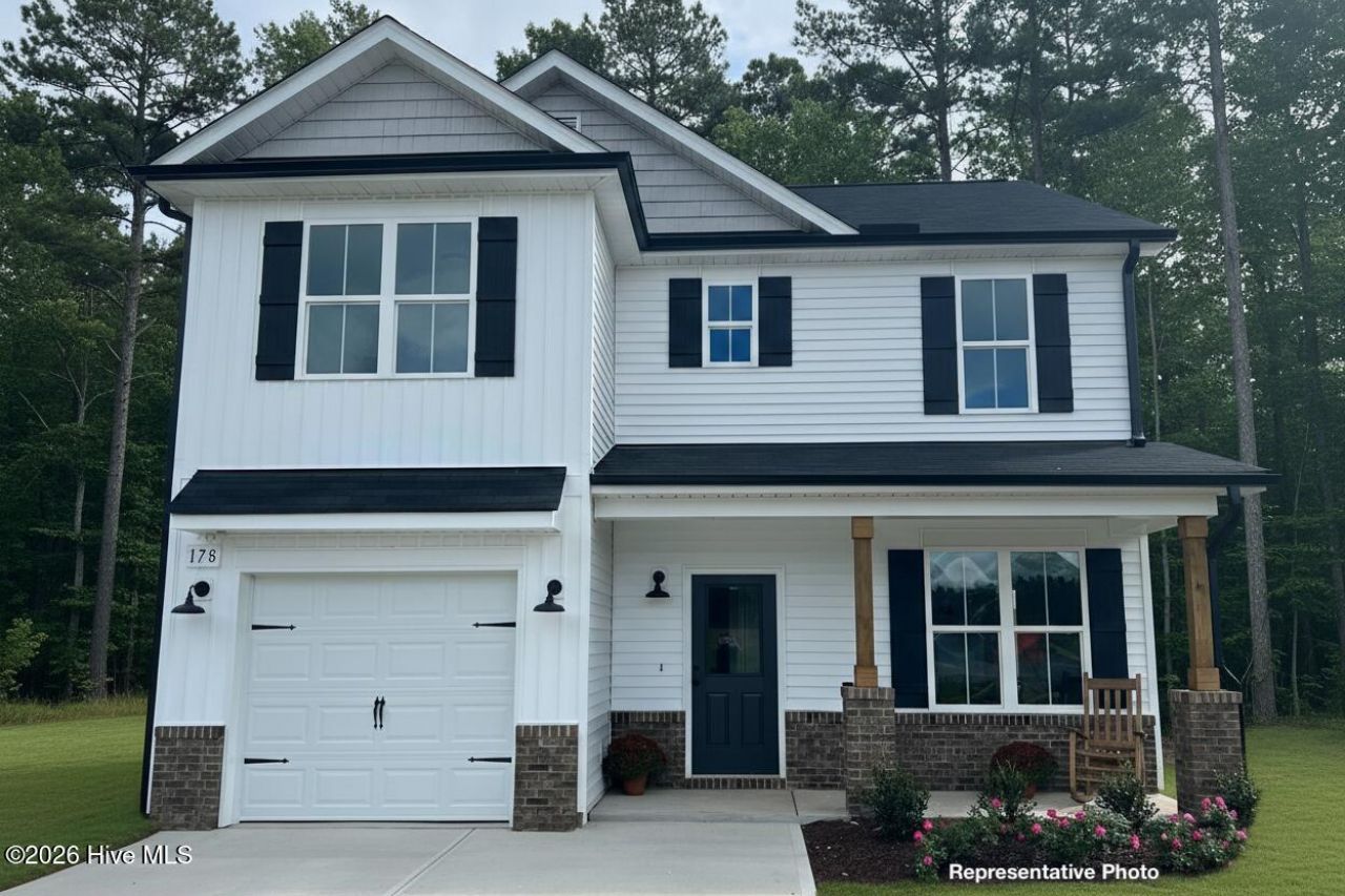 105 Longfield Court , Dunn, NC 28334 Main Photo