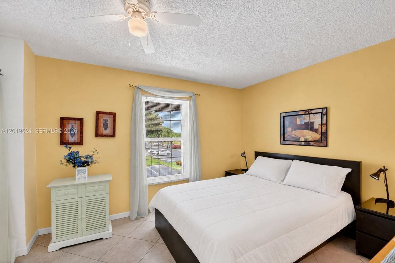 341 Waterside Dr , Unit 341, Hypoluxo, FL 33462 Photo