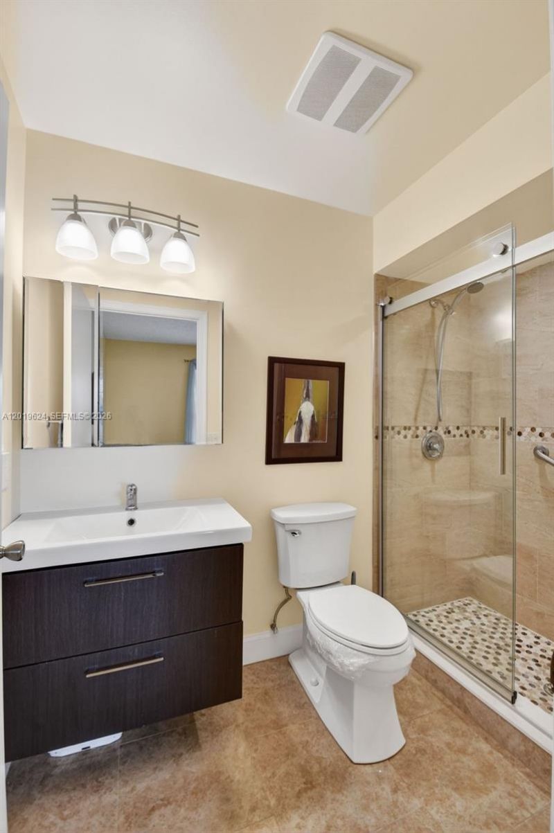 341 Waterside Dr , Unit 341, Hypoluxo, FL 33462 Photo