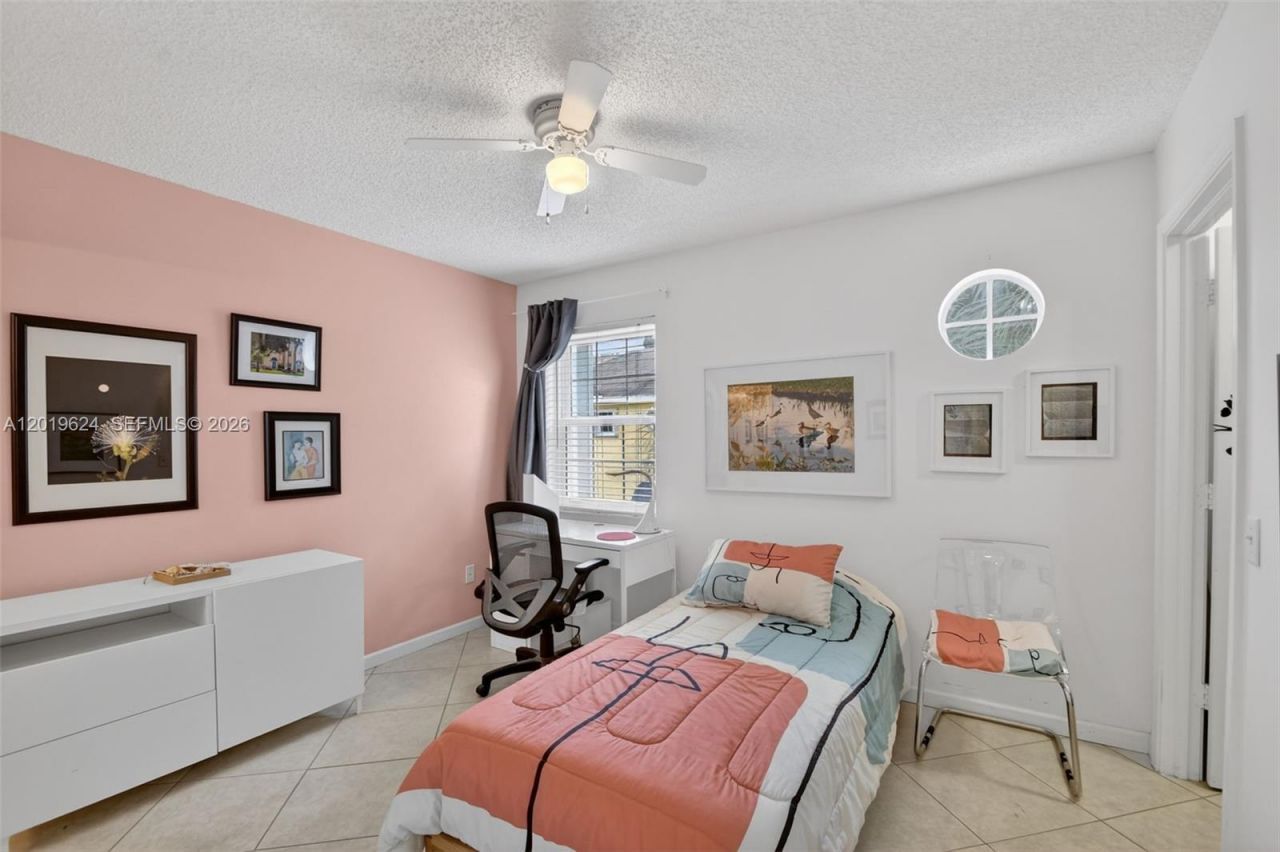 341 Waterside Dr , Unit 341, Hypoluxo, FL 33462 Photo
