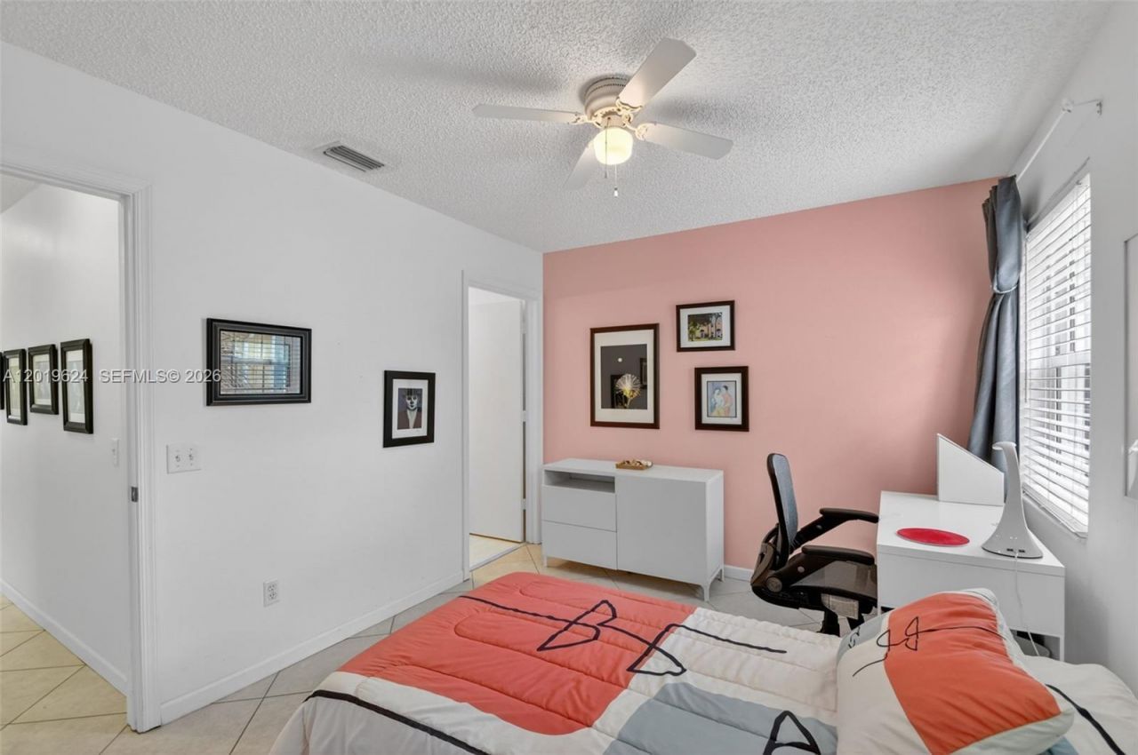 341 Waterside Dr , Unit 341, Hypoluxo, FL 33462 Photo