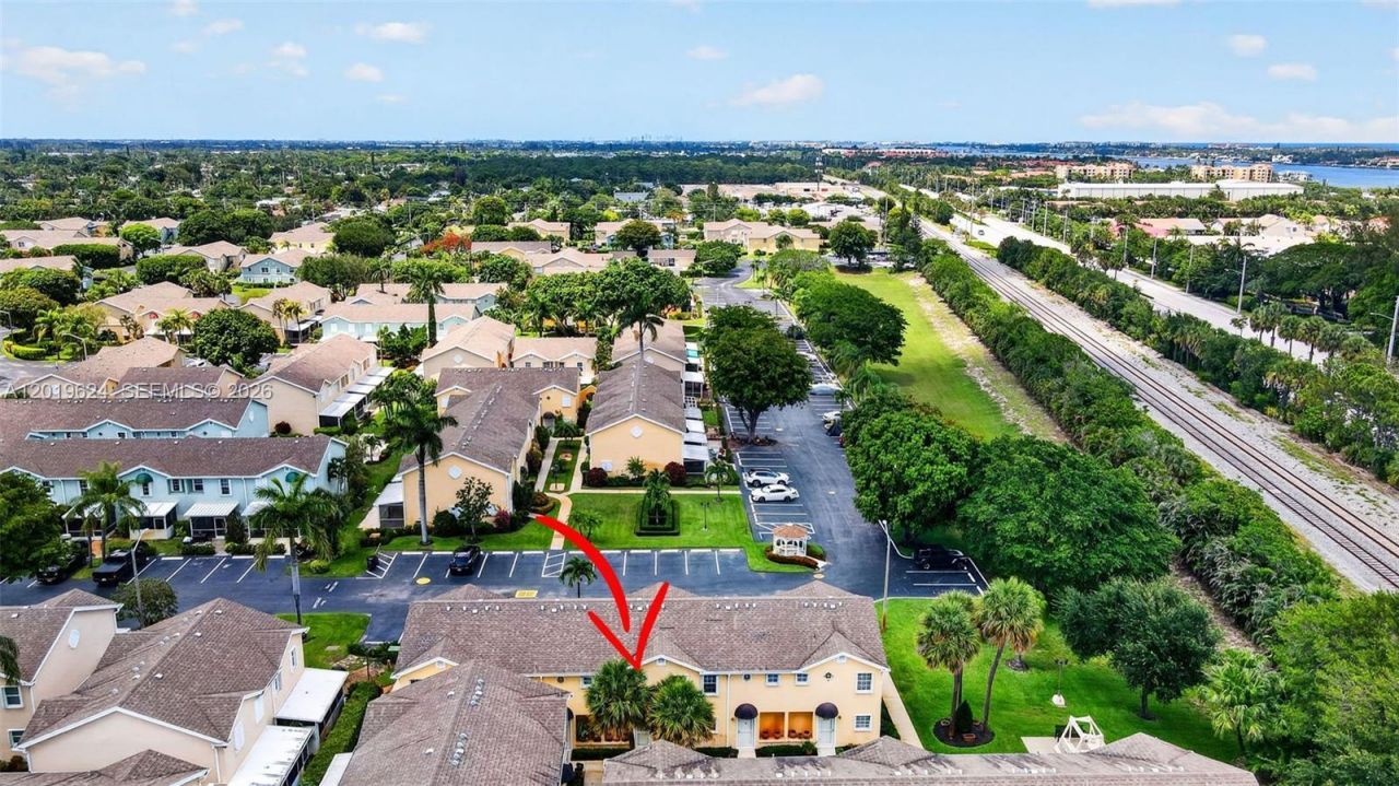 341 Waterside Dr , Unit 341, Hypoluxo, FL 33462 Photo