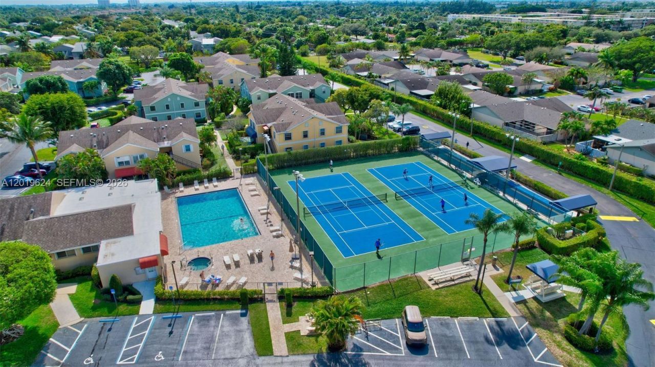 341 Waterside Dr , Unit 341, Hypoluxo, FL 33462 Photo
