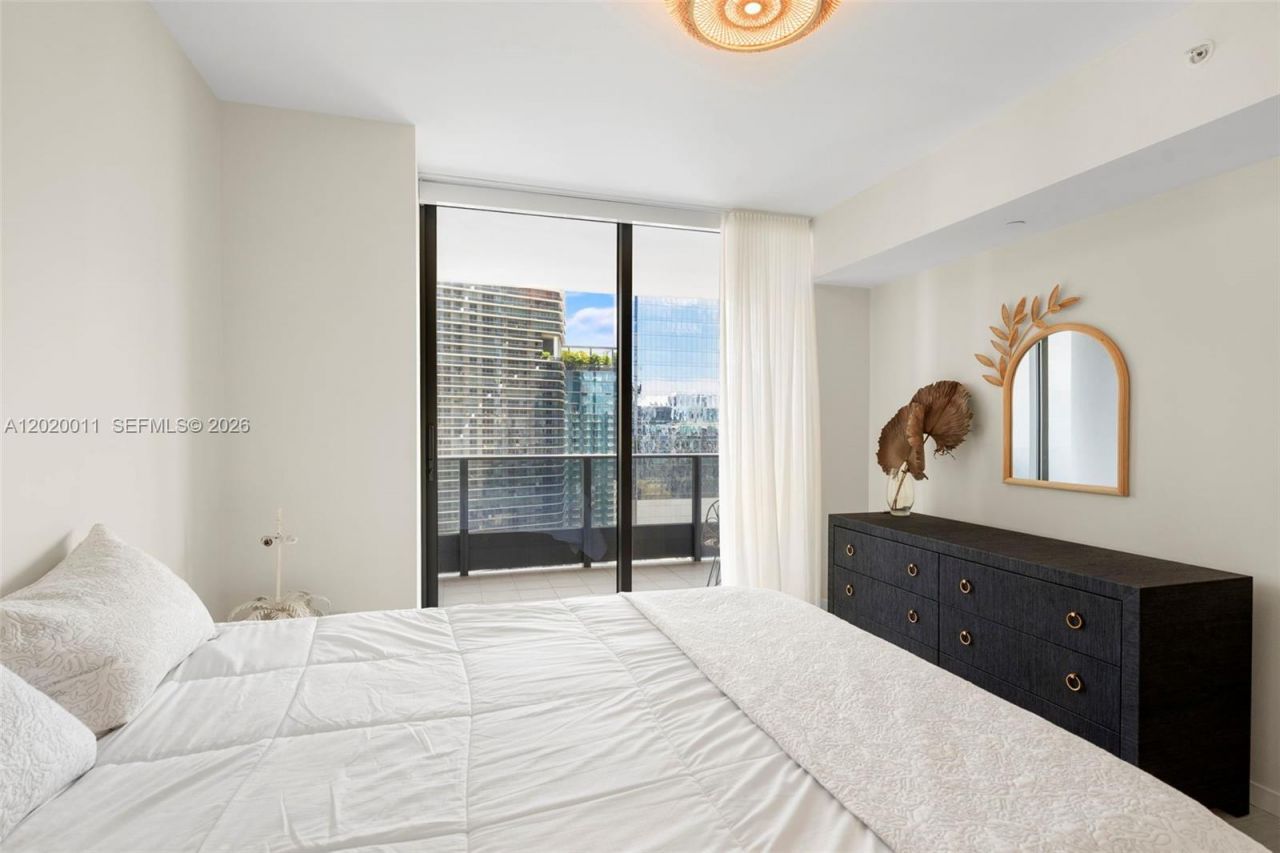 1000 Brickell Plz , Unit 4014, Miami, FL 33131 Photo